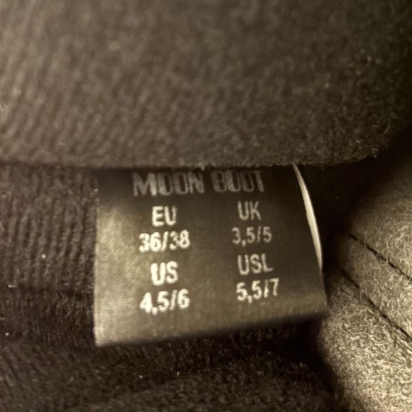 Moon Boot Brand New Icon Low Glitter Snow Boots Gold, various sizes available! - Picture 12 of 12